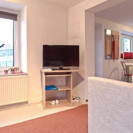 Apartmenthaus Am Grun *